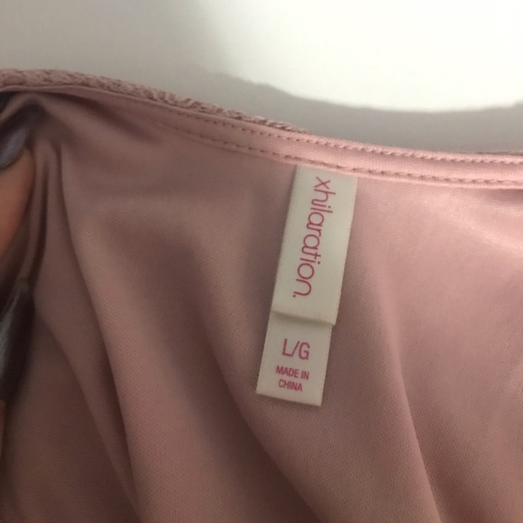 Lace dress - Picture 2 of 3